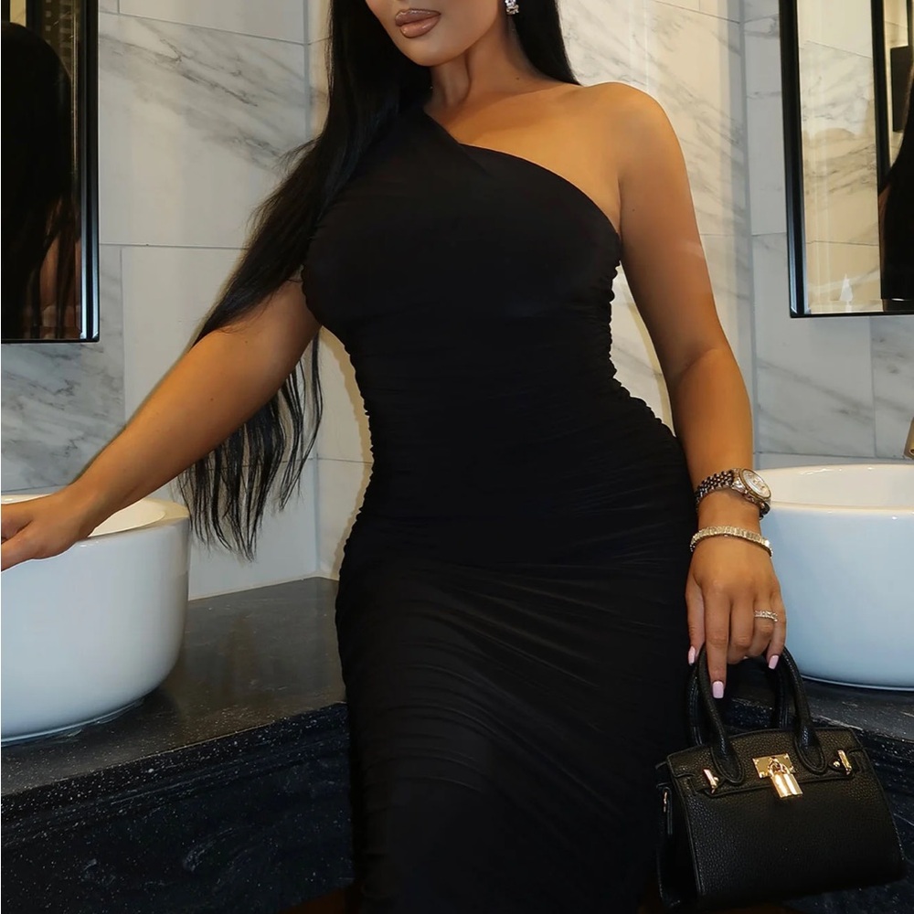 Black Asymmetrical Ruched Bodycon Dress for Cocktail